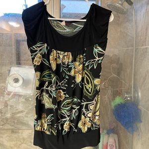 Women’s shirts